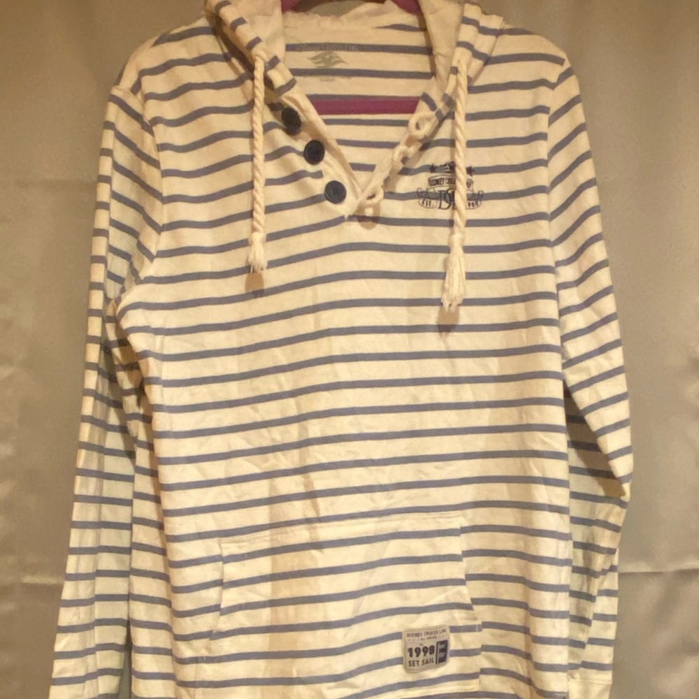 Hoodie with front pocket